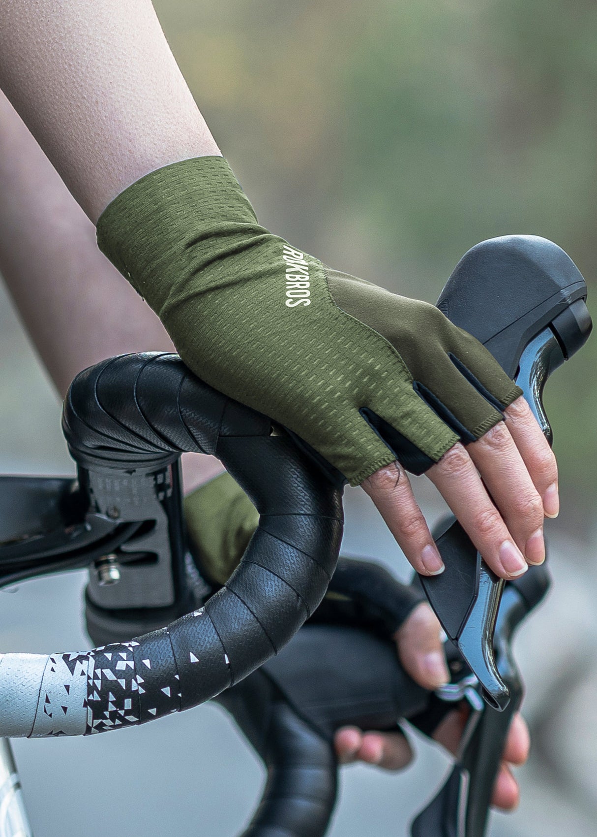 【ROAD TO SKY】by ROCKBROS Fingerless Anti-Slip Cycling Gloves in Various Colours