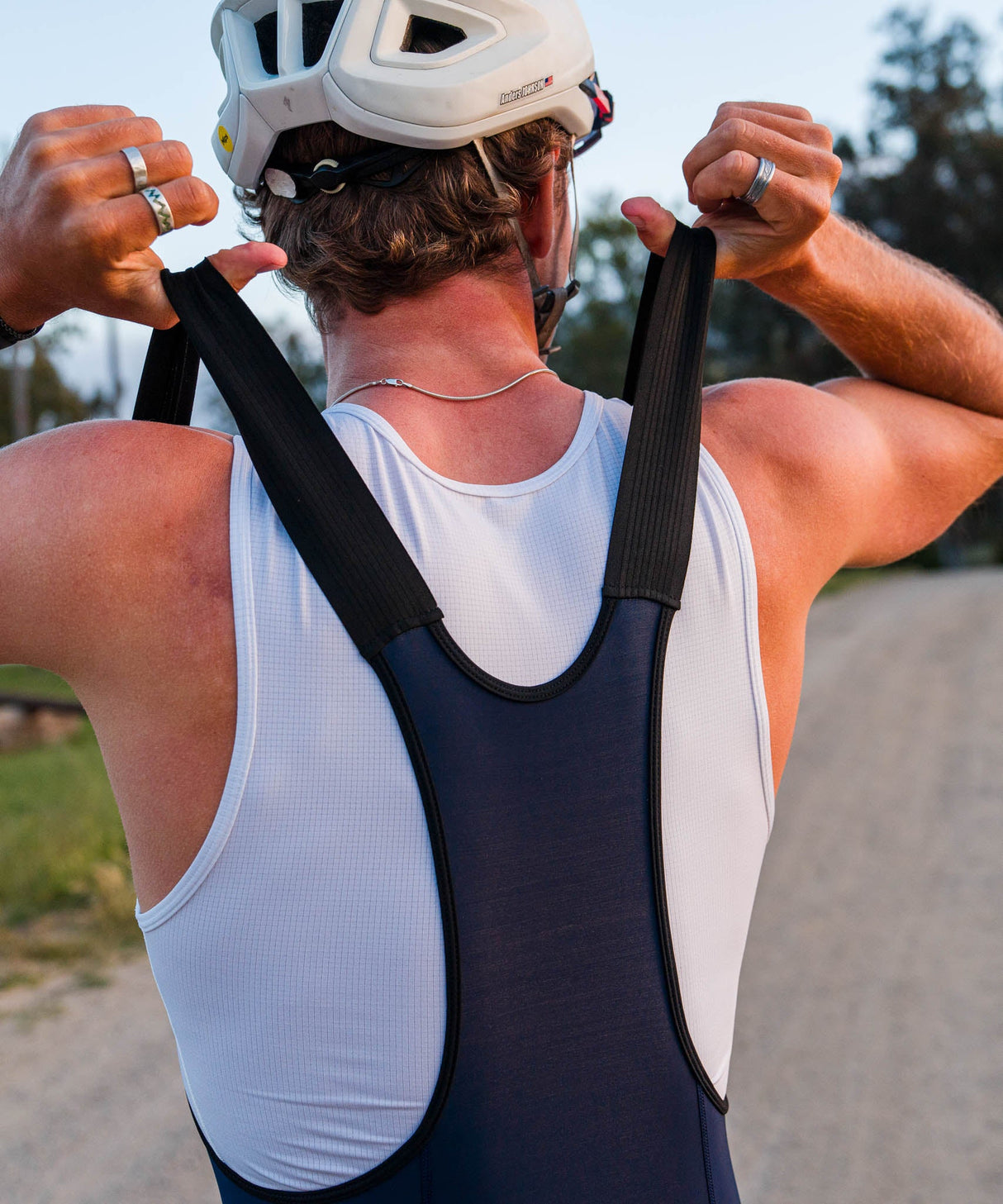 M. ESCAPE BIB - NAVY