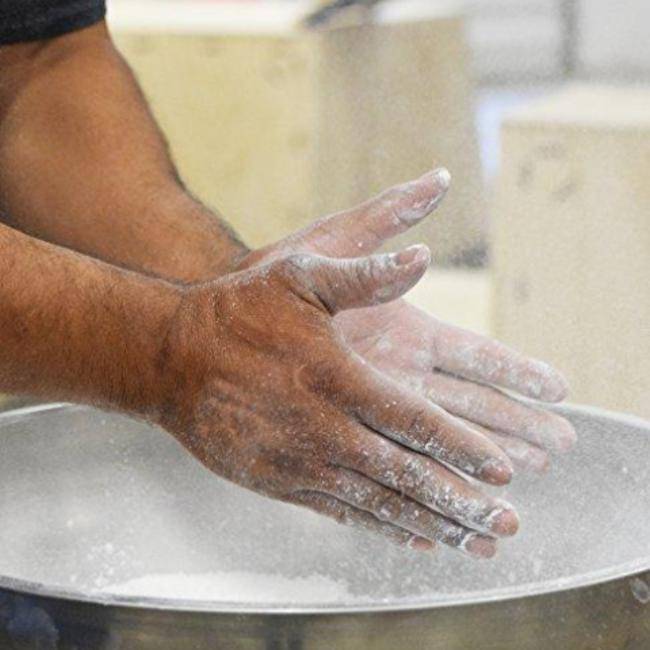 Premium Magnesium Block Chalk – Lab‑tested. Rugged. Ready for real workouts.