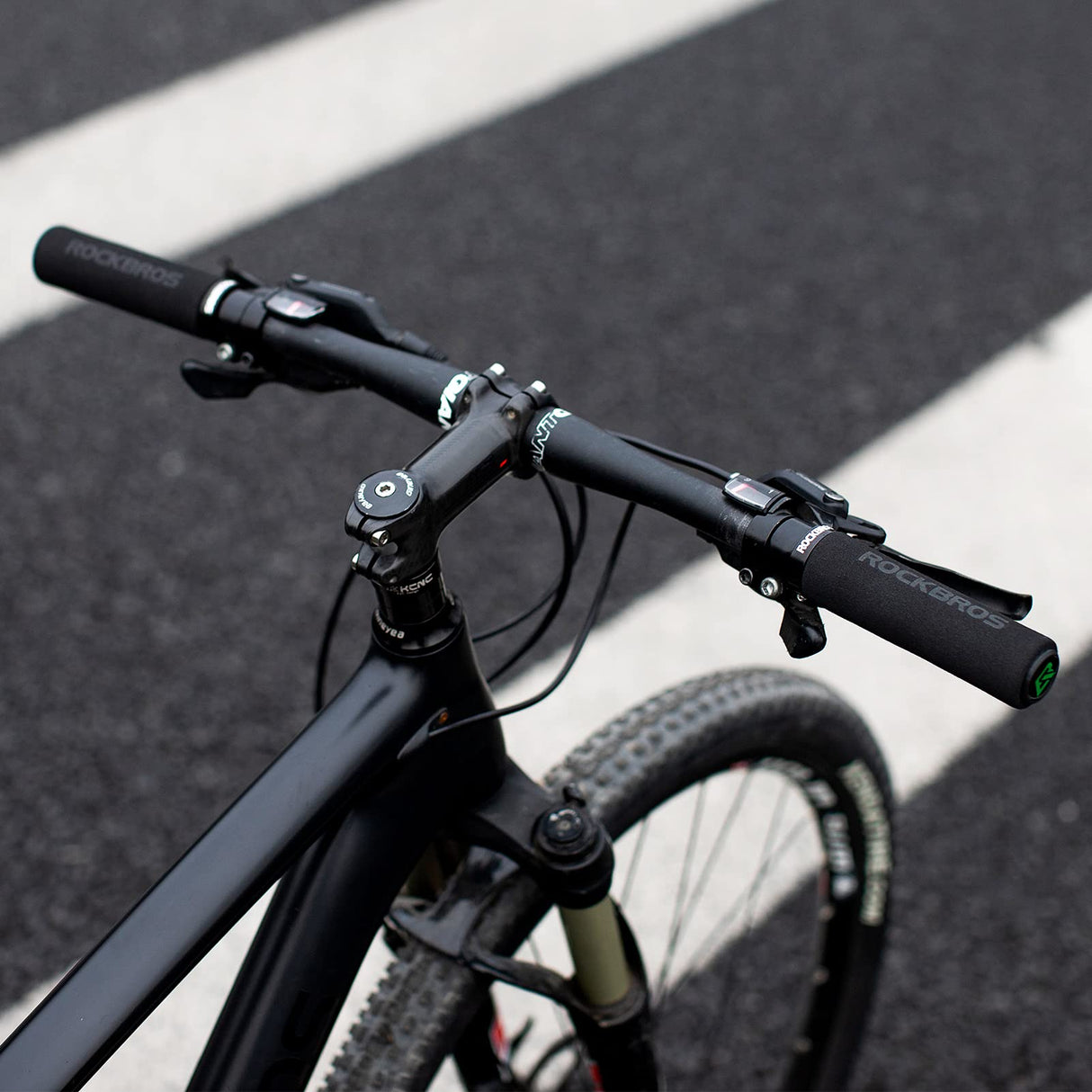 ROCKBROS Bike Grips Foam Single Lock on Bicycle Soft Comfortable Non-Slip Bike Handle Grips