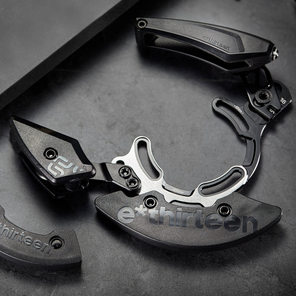 Vario DH Full Coverage Chainguide