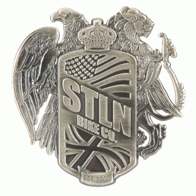 10 YEAR CREST METAL BADGE