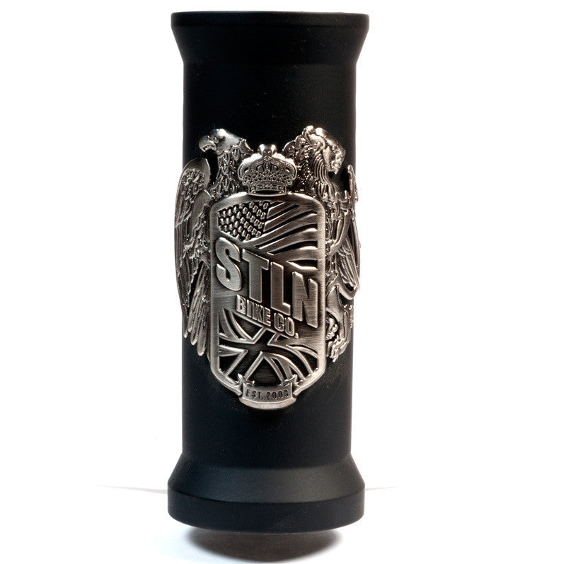 10 YEAR CREST METAL BADGE