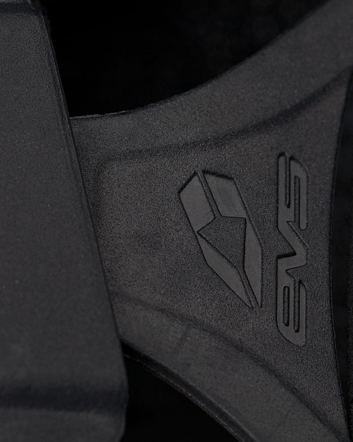 Axis Sport Knee Brace