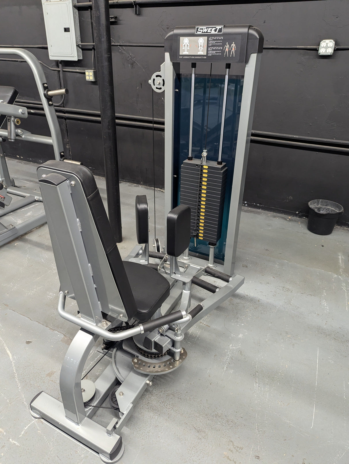 Sweet Selectorized Inner / Outer Thigh Machine – Muscle D Fitness