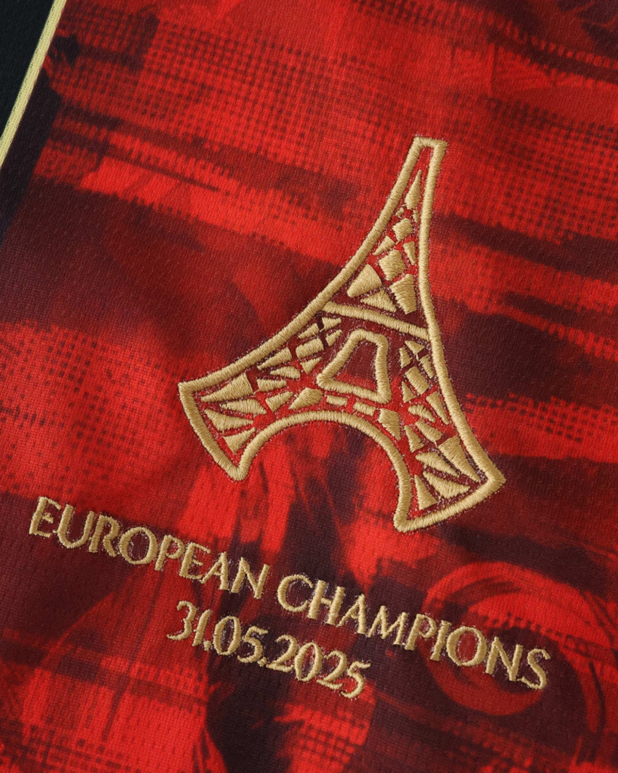 PSG x THE PARISIANS PREMIUM KIT