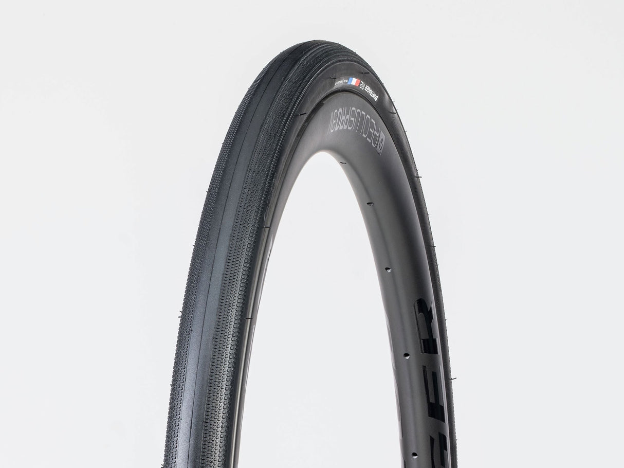 Bontrager R2 Hard-Case Lite 700x23c Tire