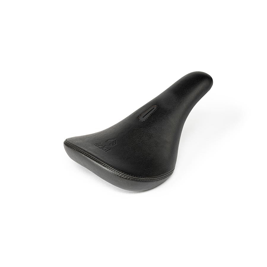 Eclat Exile Pivotal Saddle Slim Black 275g