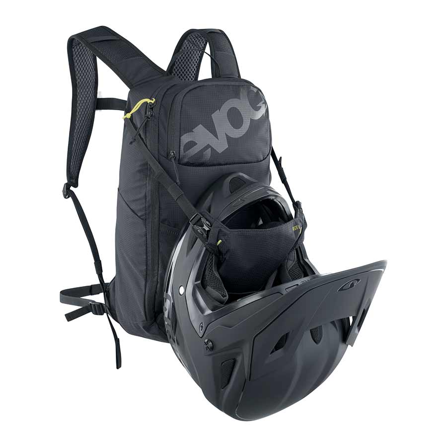 EVOC Ride 8 Hydration Bag Volume: 8L Bladder: Not included Black