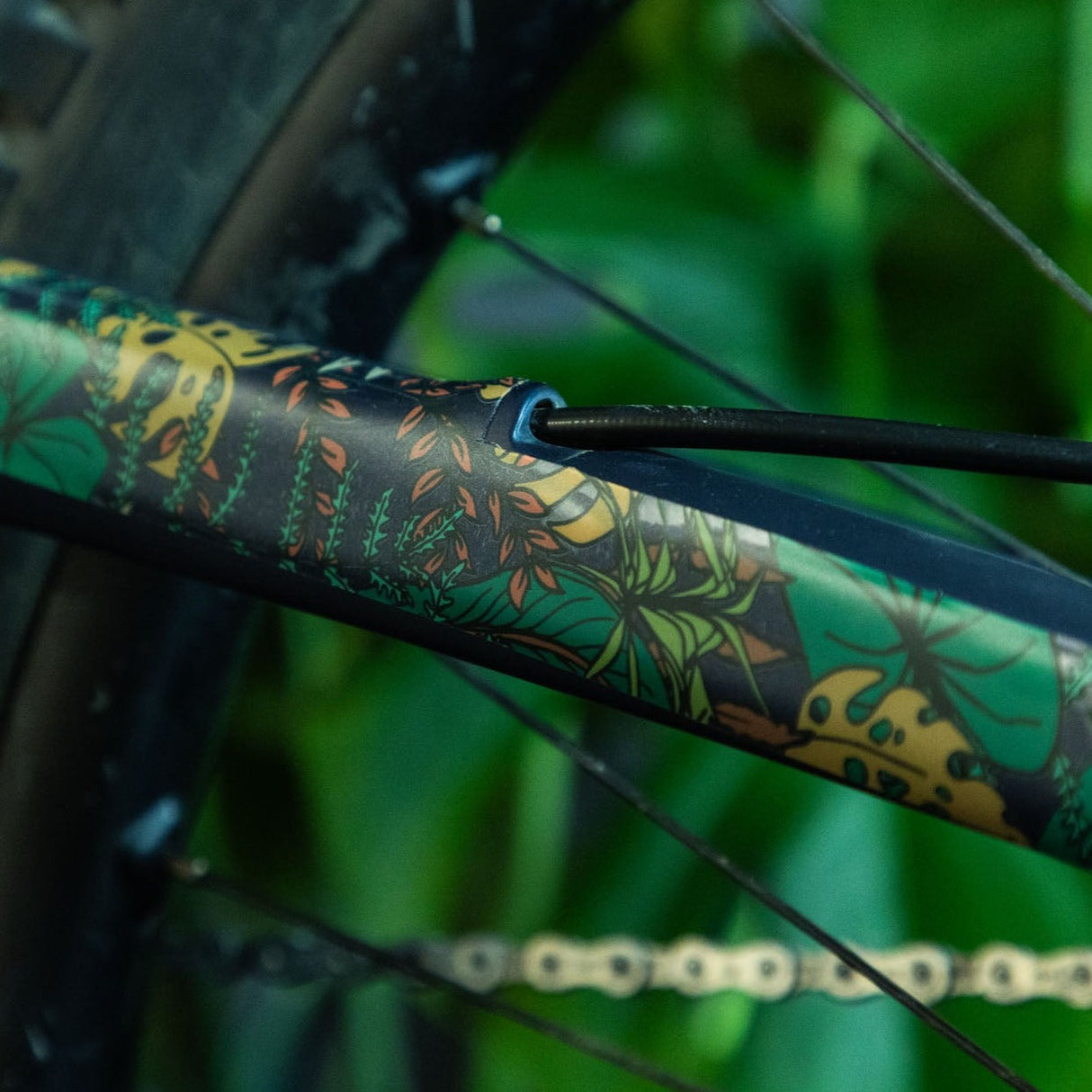 Botanic Revival Frame Keeper