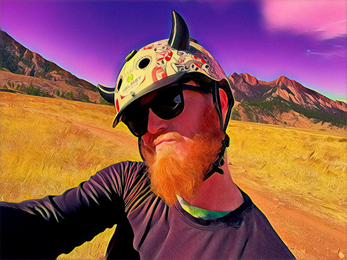 MagNeatOhz: Small Black Devil Horns for Helmet