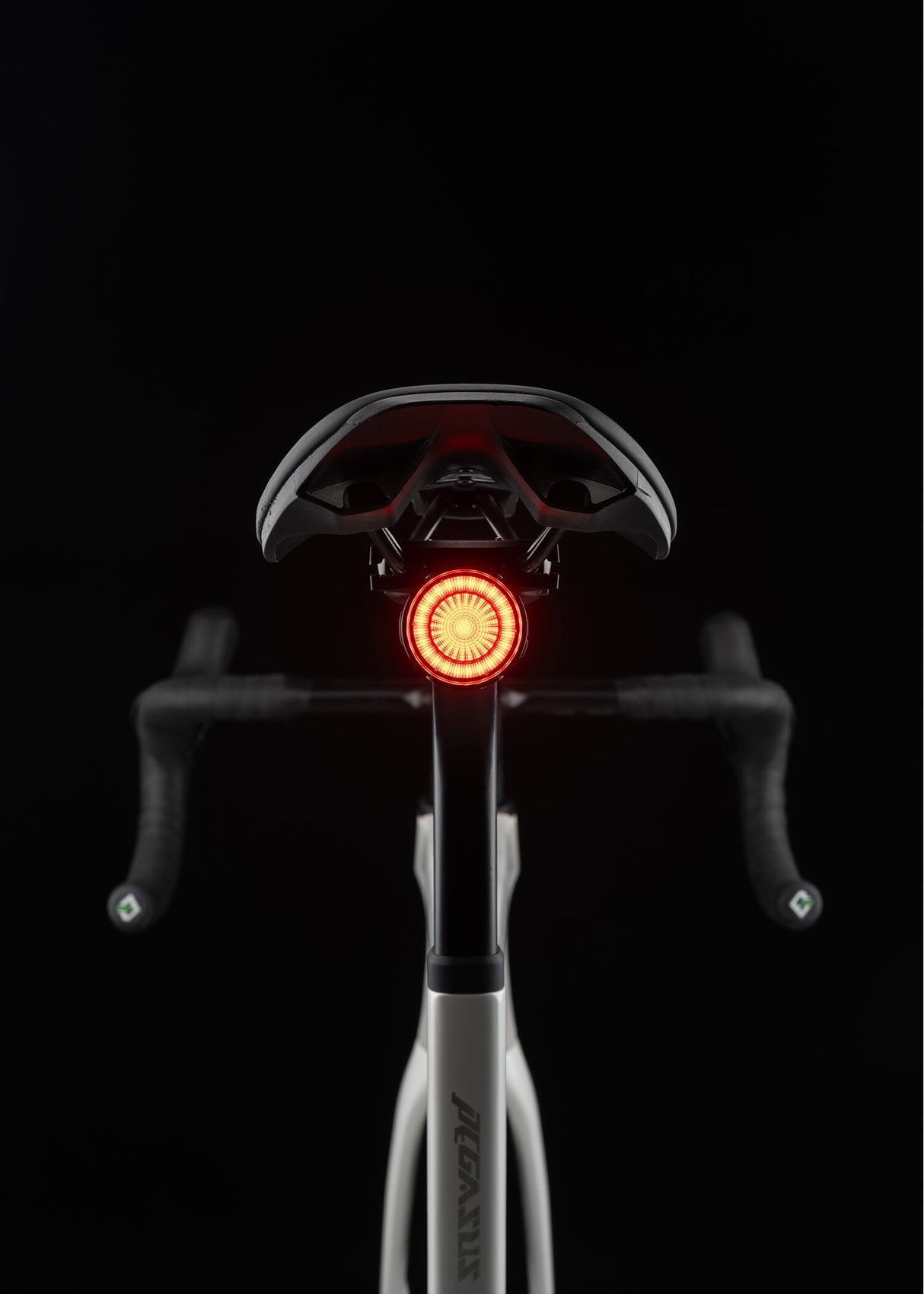 Road To Sky - SUPER6 Rear Light Anti-Lost USB-C