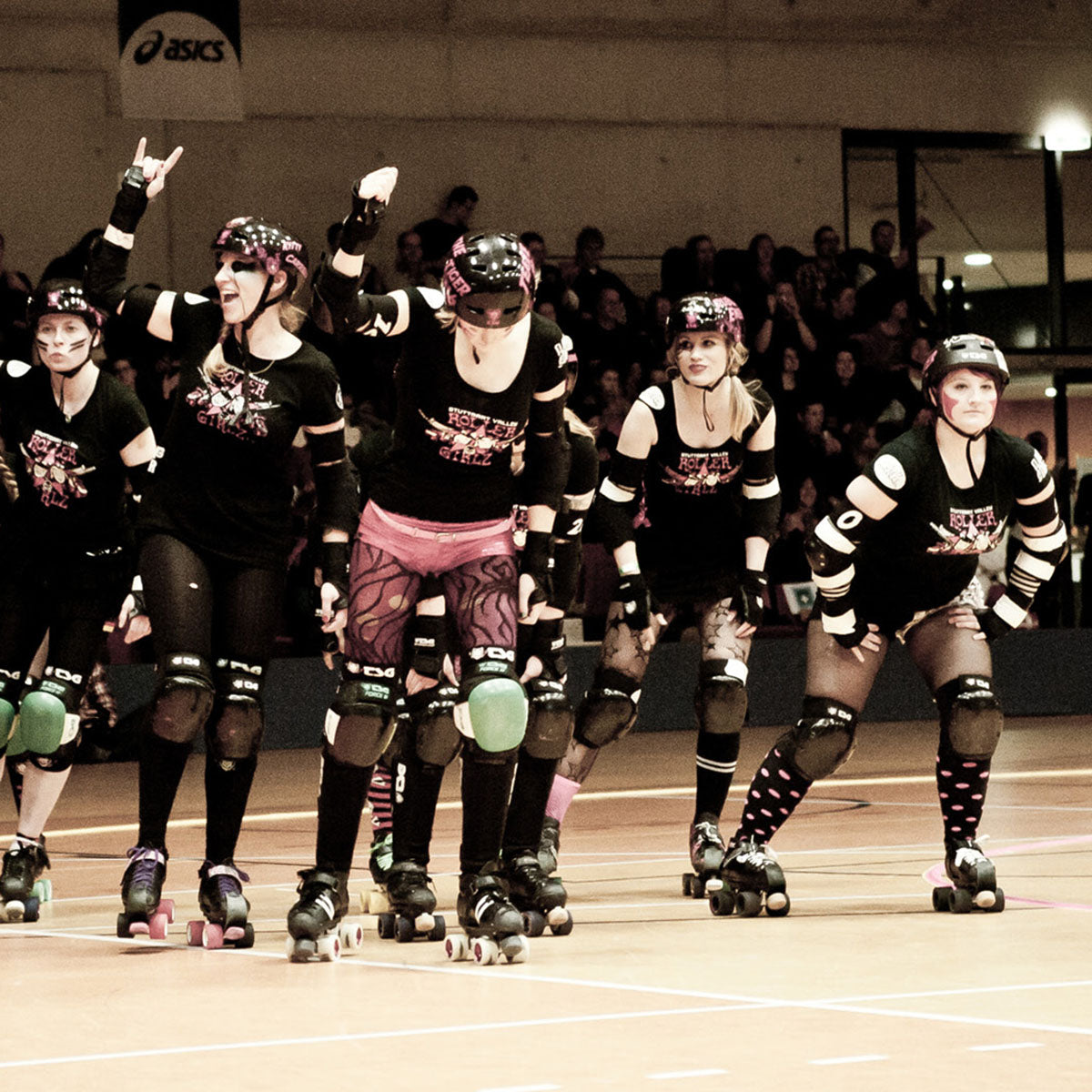 TSG - Elbowpad Roller Derby 3.0 - Black (Roller Skate Elbow Pads)