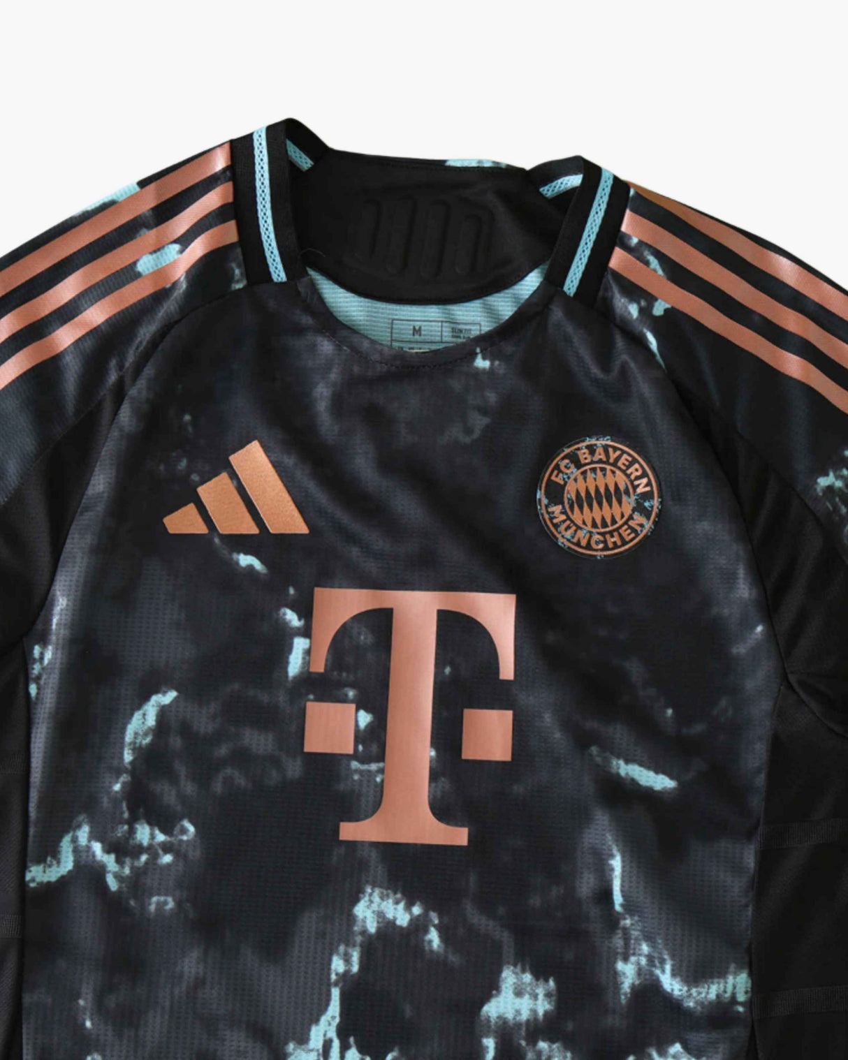 BAYERN MUNICH AWAY 2024/25