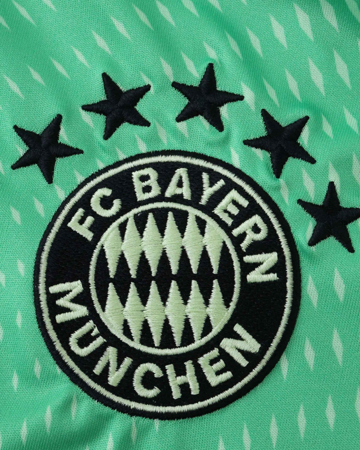 BAYERN MUNICH GOALKEEPER 2025/26