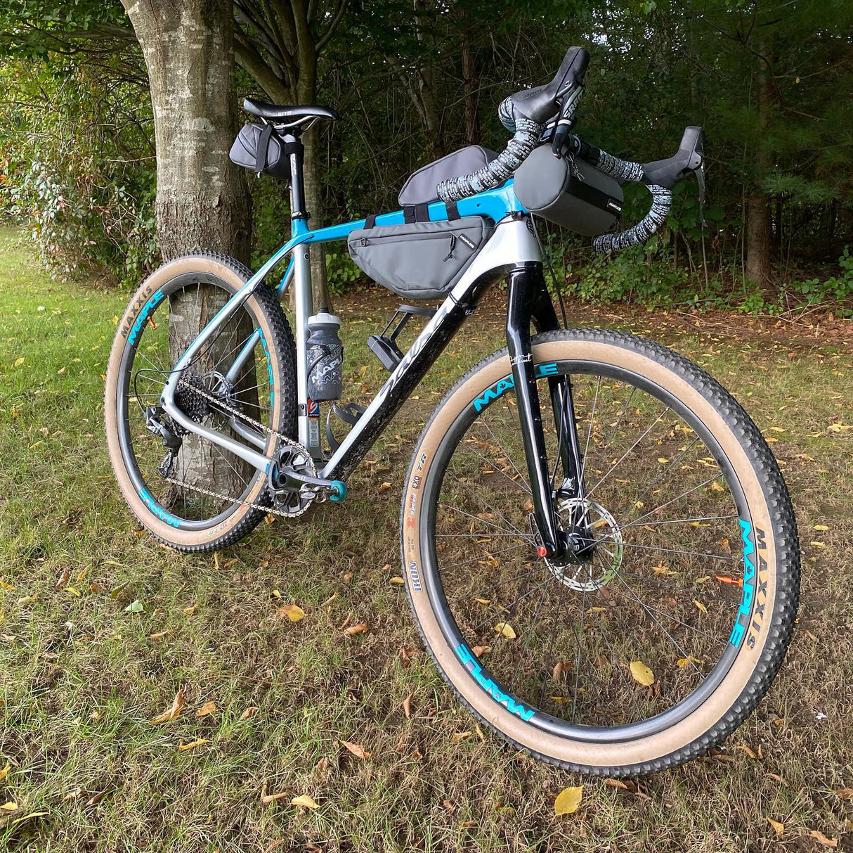 Maple Versa Frame Bag