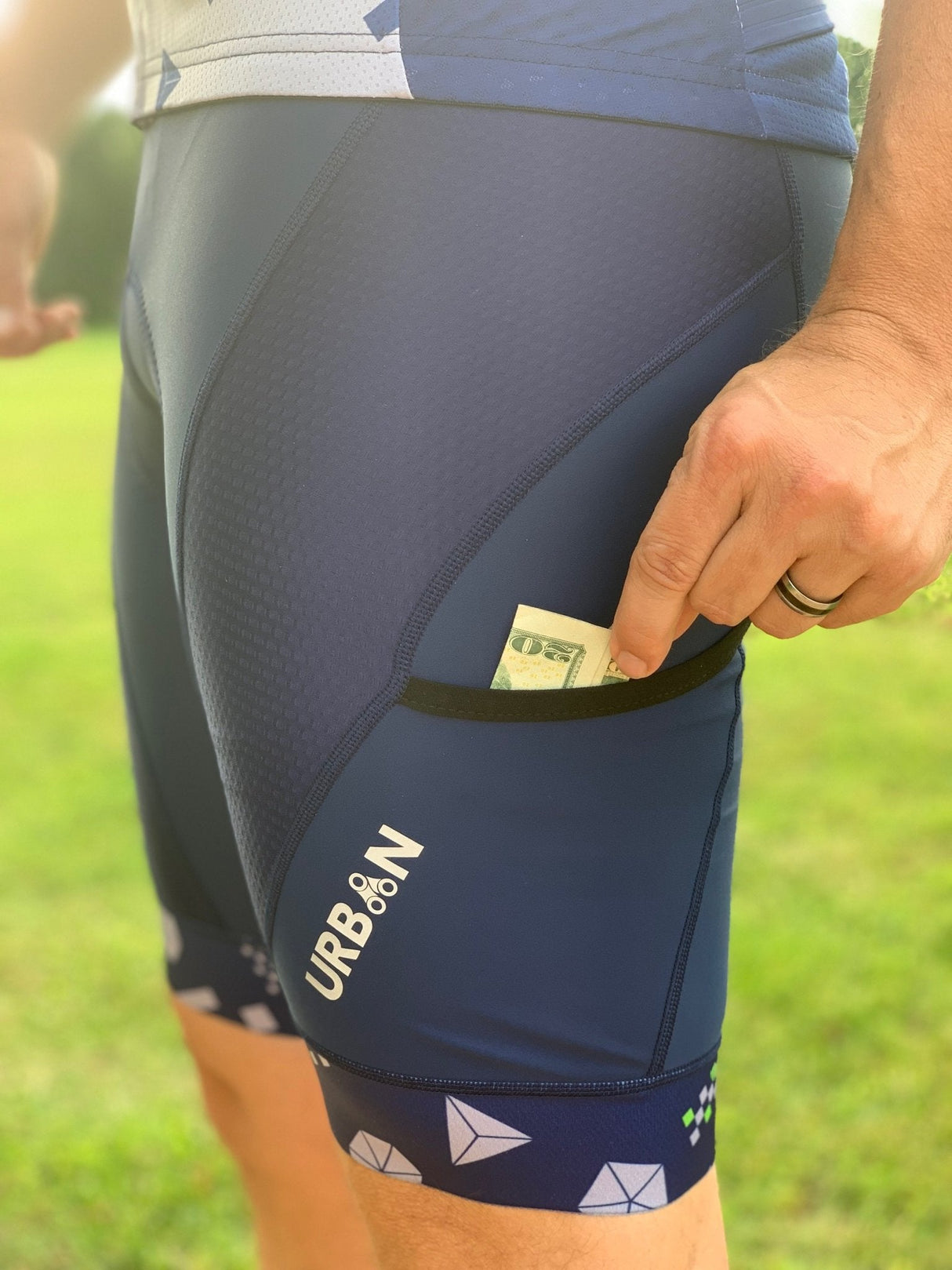 Men's Pro Urban Geo Short Sleeve Jerseys / Bib Shorts